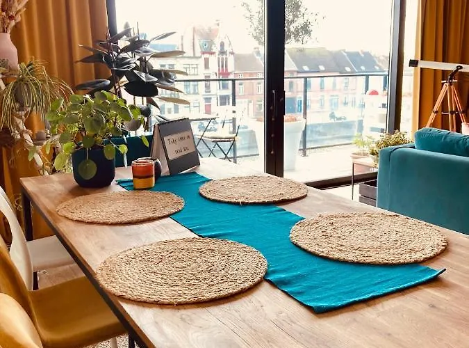 アパート Cozy Two Bedroom Near Centre