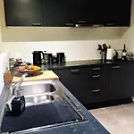 Cozy Two Bedroom Near Centre アパート ヘント