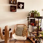 Cozy Two Bedroom Near Centre * ヘント