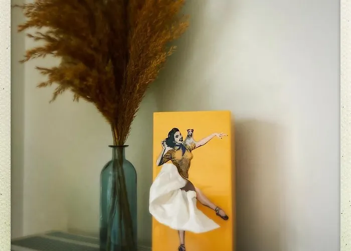 Апартаменты Cozy Two Bedroom Near Centre Гент